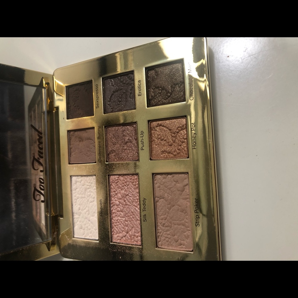 Too faced eye shadow